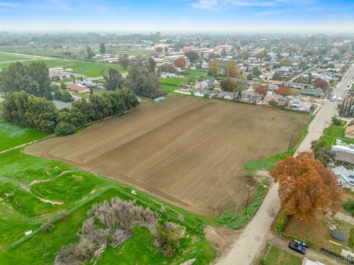 609 Oleander Avenue, Lemoore, CA 93245 - Image #1