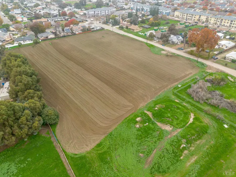 609 Oleander Avenue, Lemoore, CA 93245 - Image #3