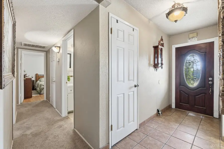 1090 Laurel Lane, Lemoore, CA 93245 - Image #3