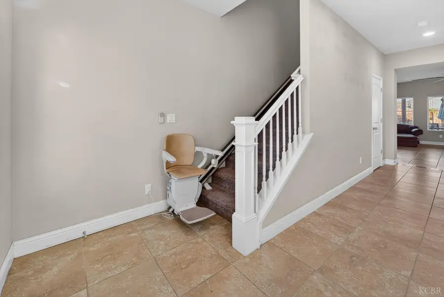 2060 W Hopkins Way, Hanford, CA 93230 - Image #3