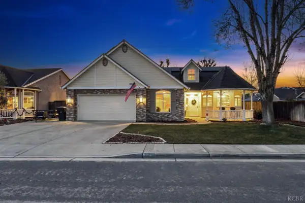 3064 N Yale Way, Hanford, CA 93230