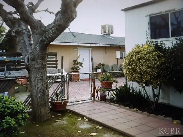 128 E Mariposa Street, Avenal, CA 93204 - #3