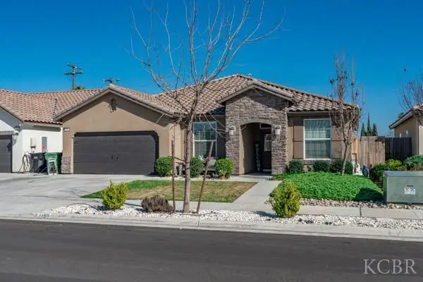 1150 Fire Fall Avenue, Lemoore, CA 93245