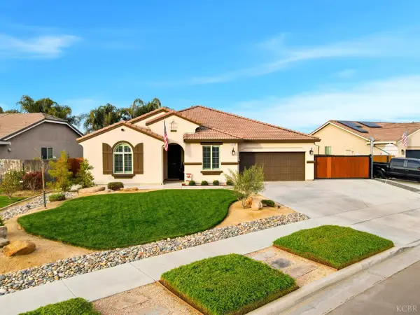 3262 N Morning Dove Lane, Hanford, CA 93230