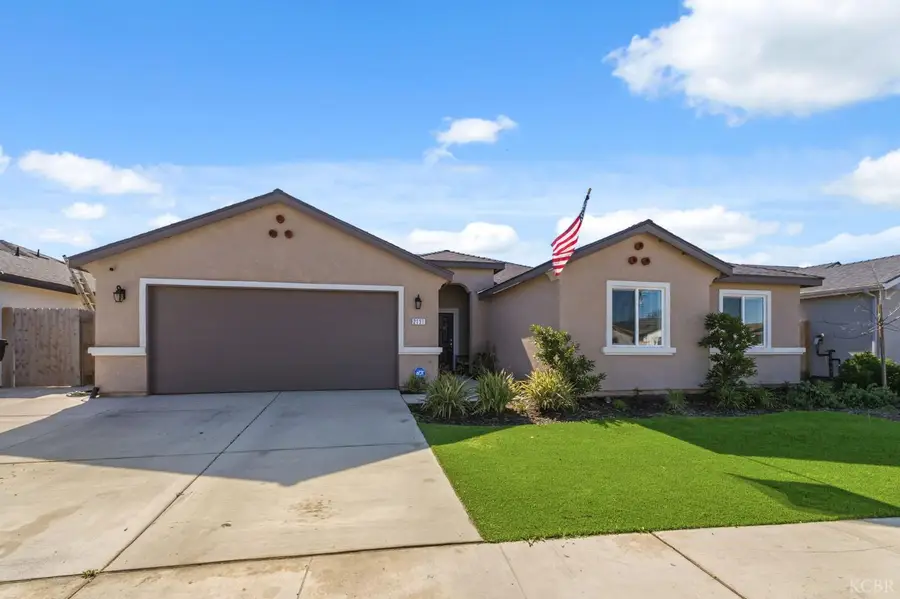 2131 W Ambassador Way, Hanford, CA 93230 - #3