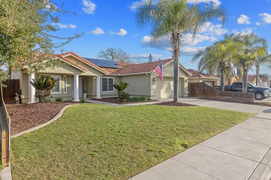974 Cedarwood Street, Hanford, CA 93230 - #2
