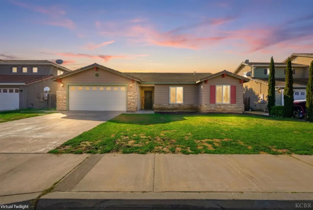 1079 W Ambassador Drive, Hanford, CA 93230 - #1
