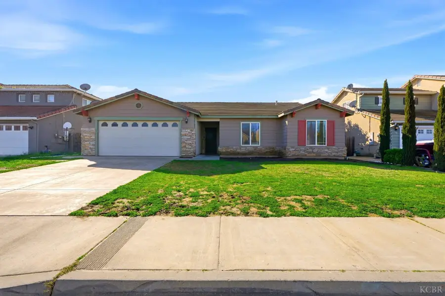 1079 W Ambassador Drive, Hanford, CA 93230 - #2