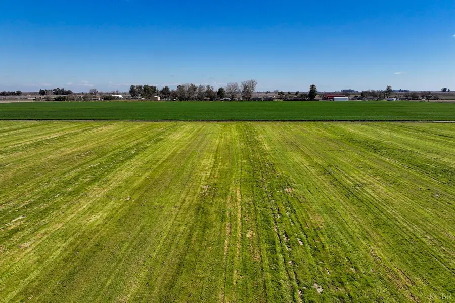 16441 Iona Avenue, Lemoore, CA 93245 - #3
