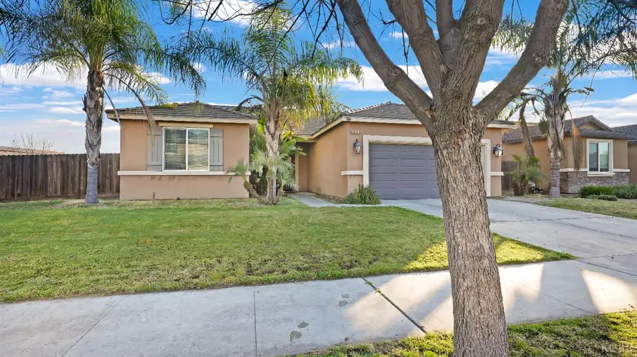 3004 SE La Vida Court, Visalia, CA 93292 - #2