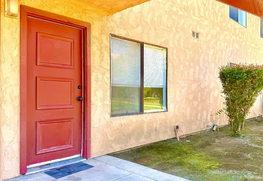 880 Greenfield Avenue, Hanford, CA 93230 - #3