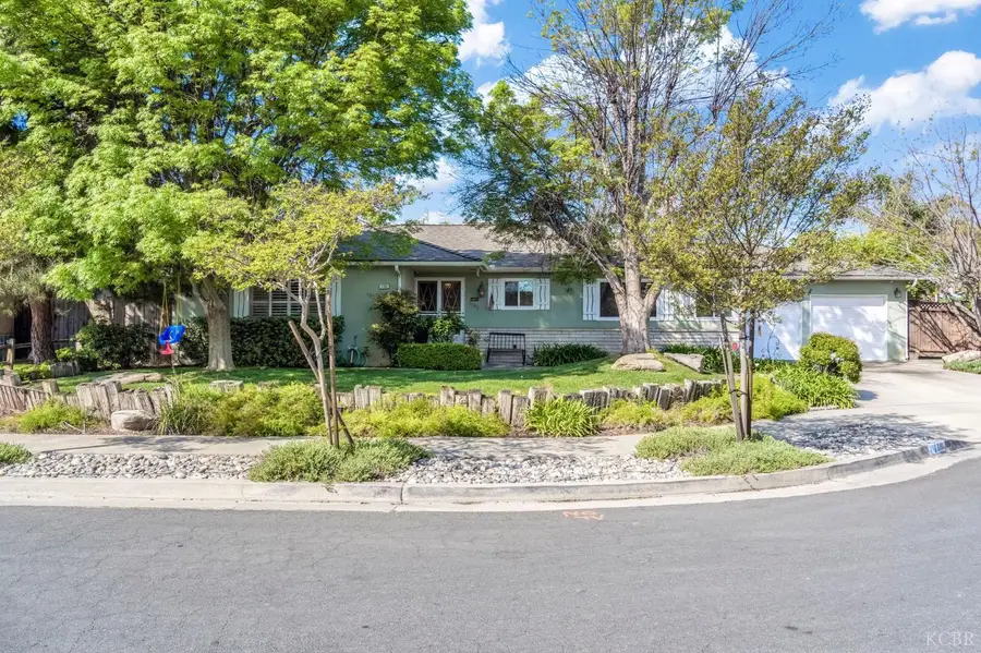 1182 Hansen Court, Hanford, CA 93230 - #2