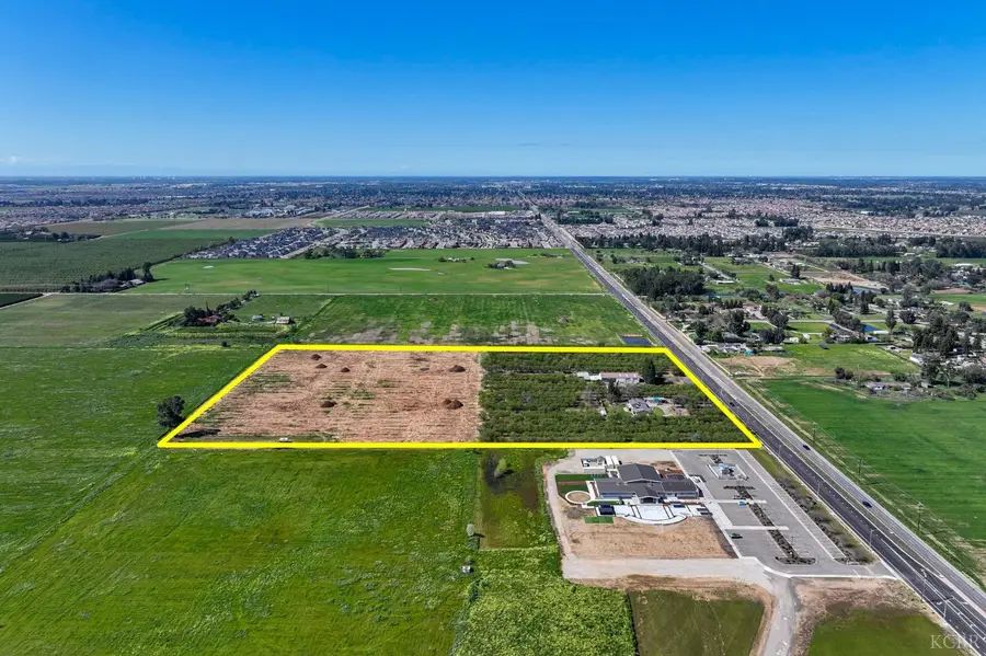 9709 E Shaw Avenue, Clovis, CA 93619 - #2