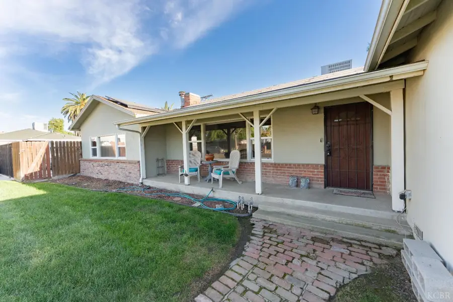 2090 Short Drive, Hanford, CA 93230 - #2