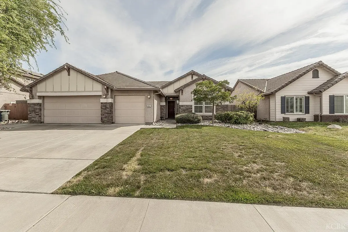 1847 W Heather Lane, Hanford, CA 93230 - #1
