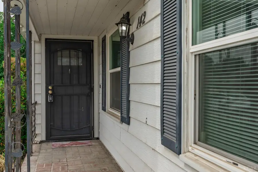 142 W Bush, Lemoore, CA 93245 - #2