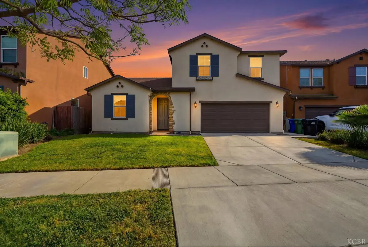 555 Portola Street, Lemoore, CA 93245 - #1