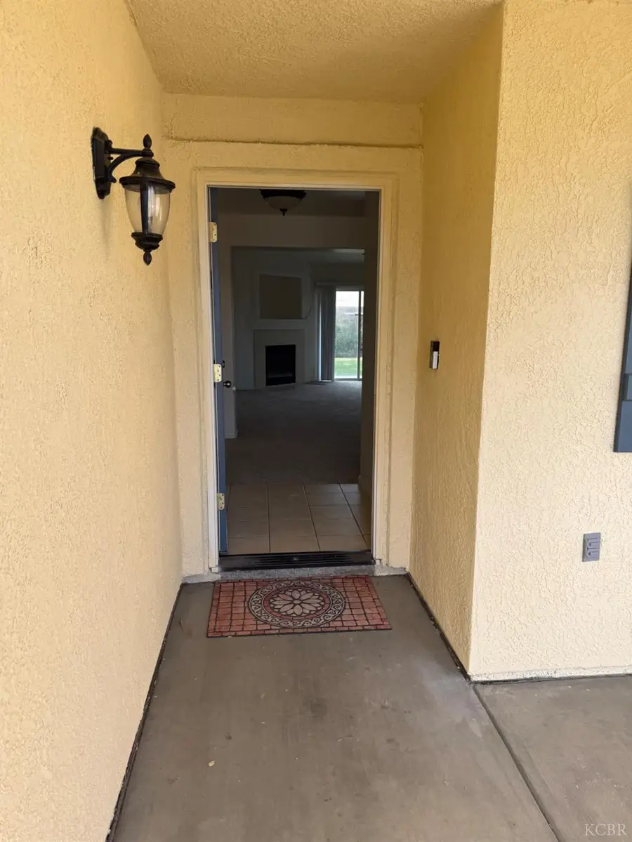 2020 W Bristol, Hanford, CA 93230 - #2