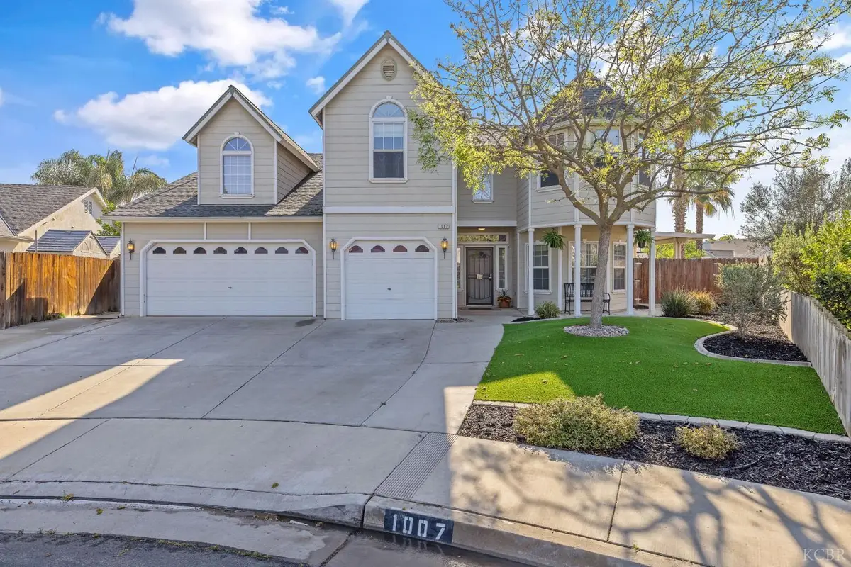 1007 W Saffron Street, Hanford, CA 93230 - #1
