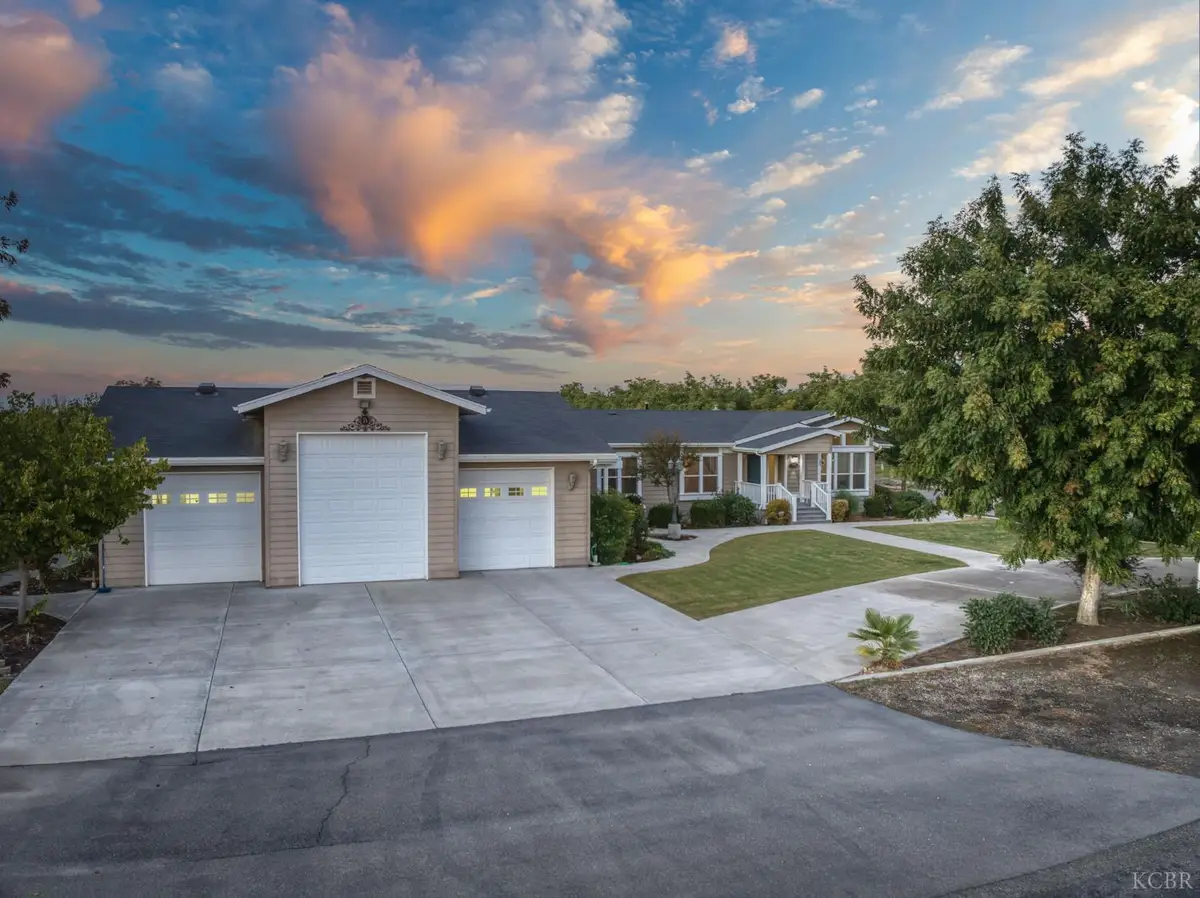 8646 Cairo, Laton, CA 93242 - #1