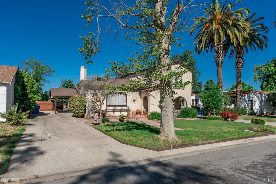 1512 Kaweah Street, Hanford, CA 93230 - #2