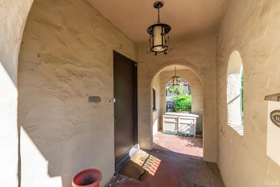 1512 Kaweah Street, Hanford, CA 93230 - #3