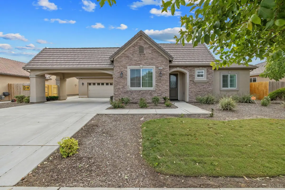 2223 Madeline Drive, Hanford, CA 93230 - #1