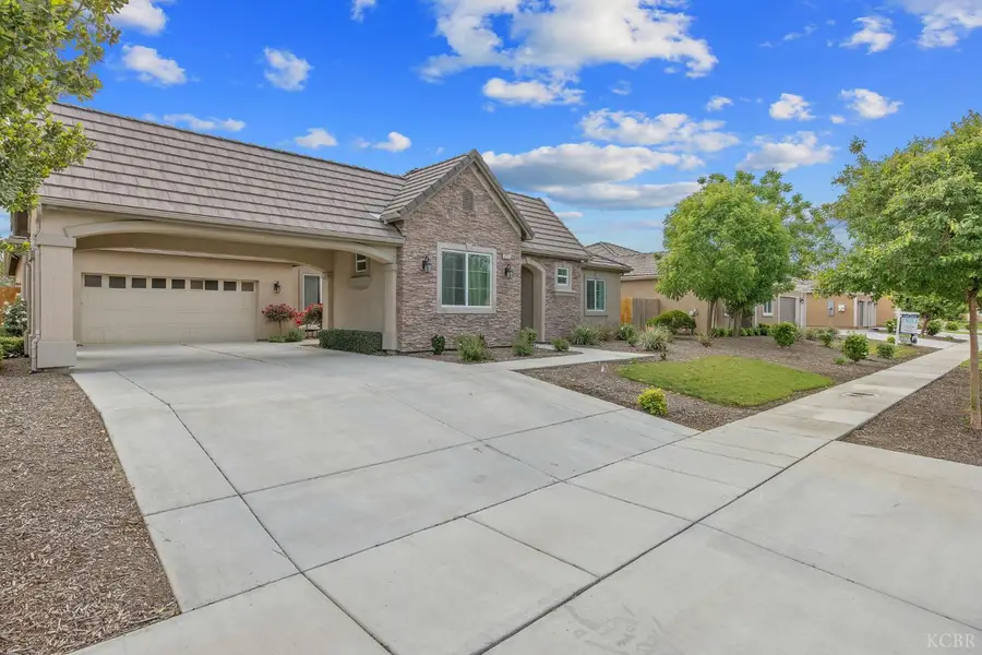 2223 Madeline Drive, Hanford, CA 93230 - #3