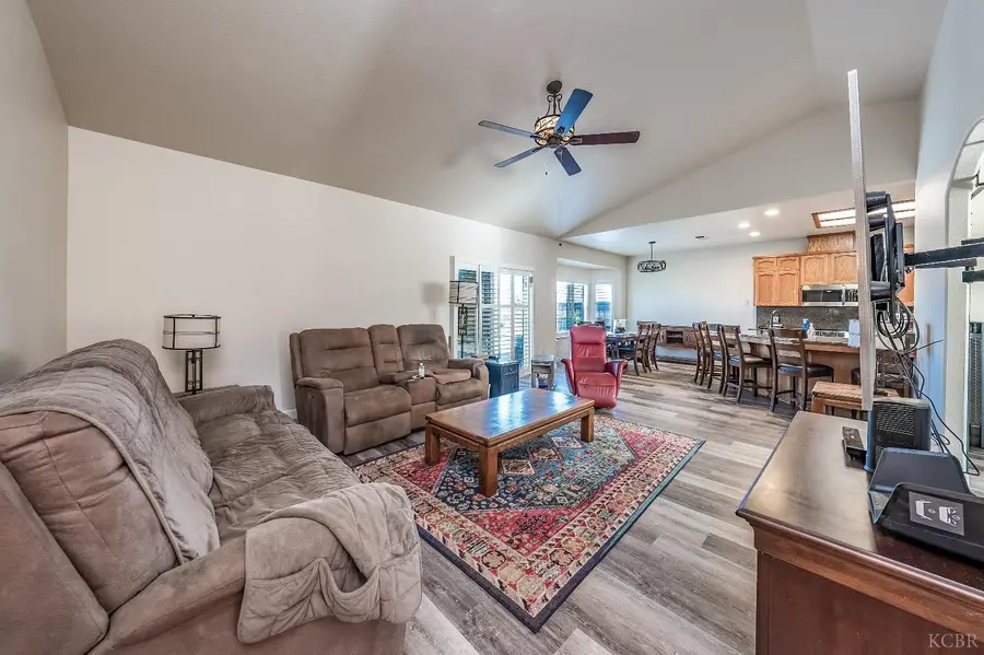 8634 18th Avenue, Lemoore, CA 93245 - #3