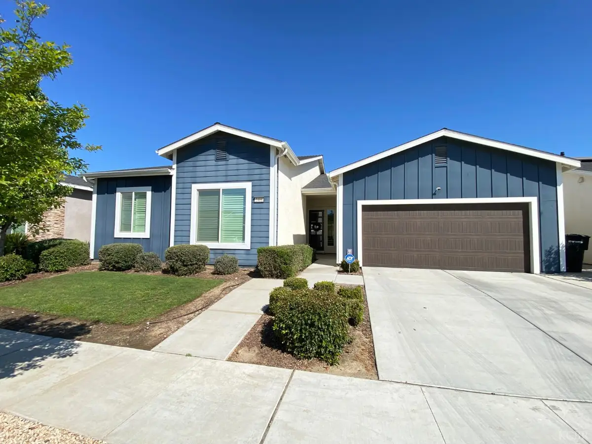2404 W Bristol Lane, Hanford, CA 93230 - #1