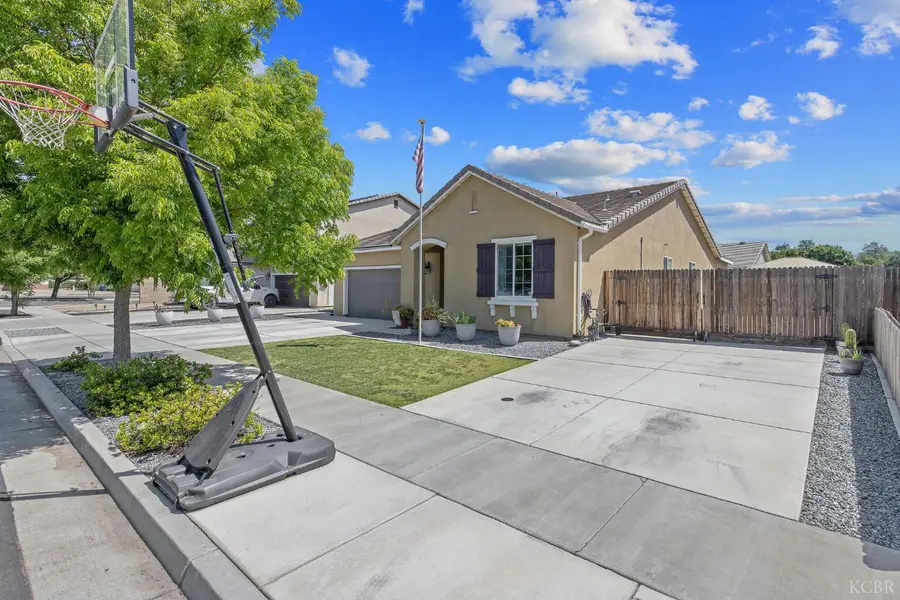 1090 Jade Way, Lemoore, CA 93245 - #2