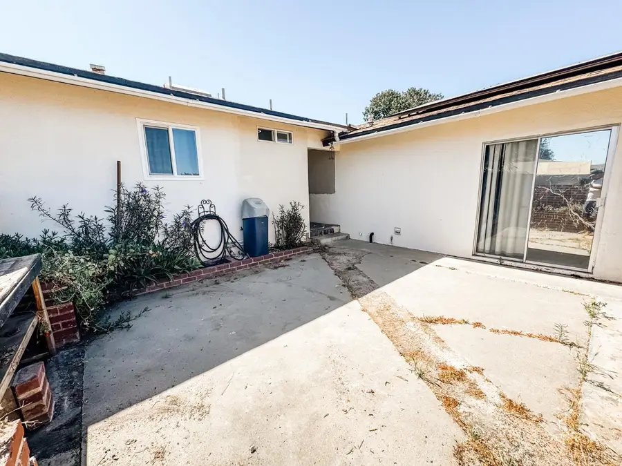 425 W Spring Lane, Lemoore, CA 93245 - #3