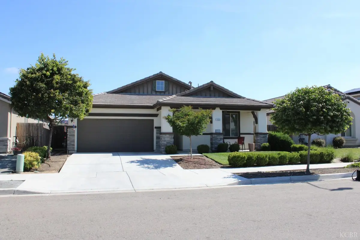 1620 W Porter Avenue, Visalia, CA 93291 - #1