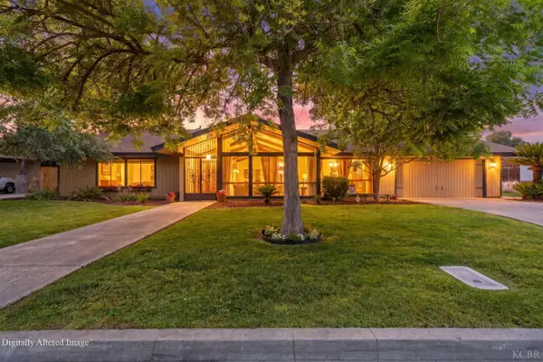 1967 Mulberry Drive, Hanford, CA 93230