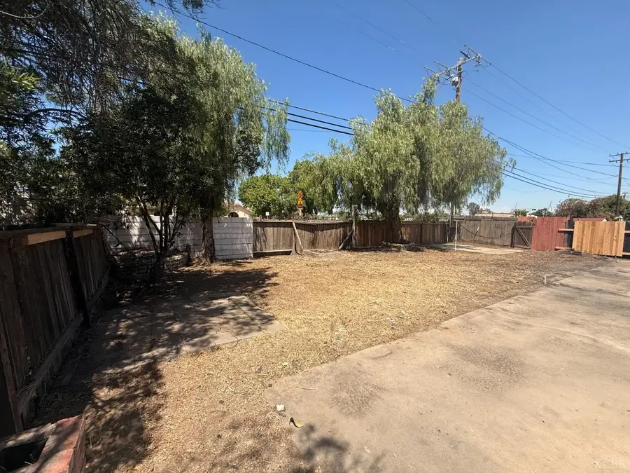 1212 W Water Street, Hanford, CA 93230 - #3