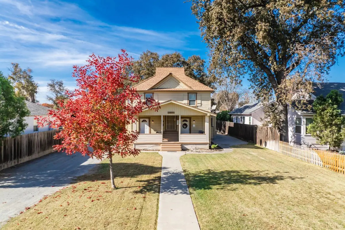 1320 N Irwin Street, Hanford, CA 93230 - #1
