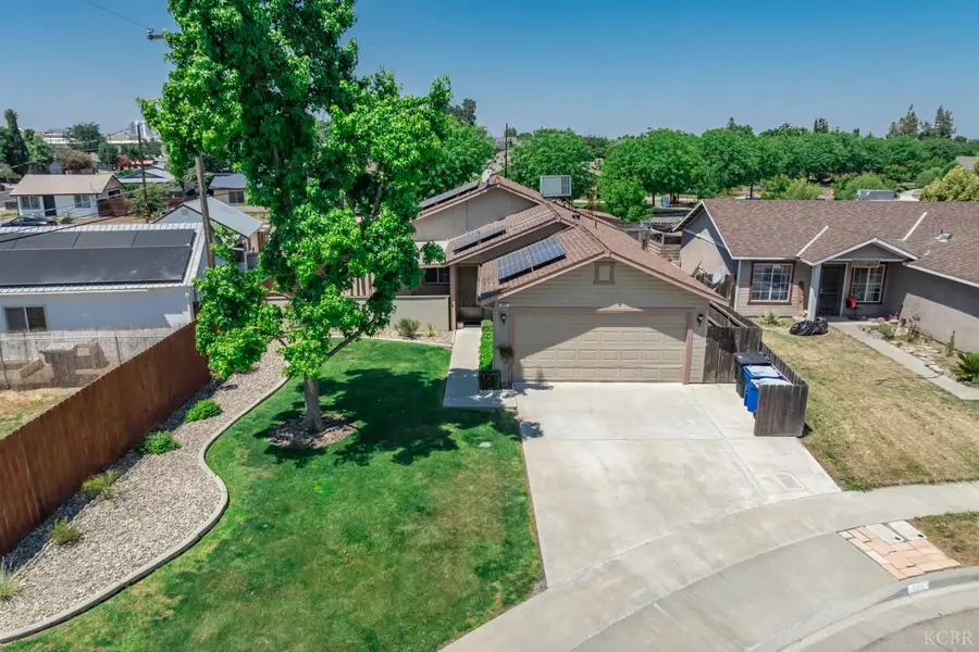 693 Basil Court, Lemoore, CA 93245 - #2
