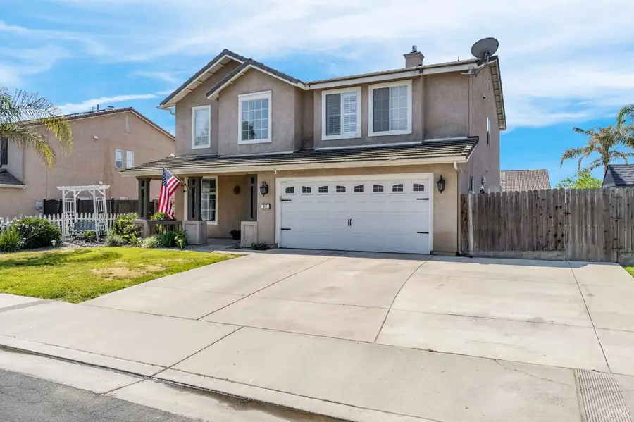 917 W Windsor Drive, Hanford, CA 93230 - #3