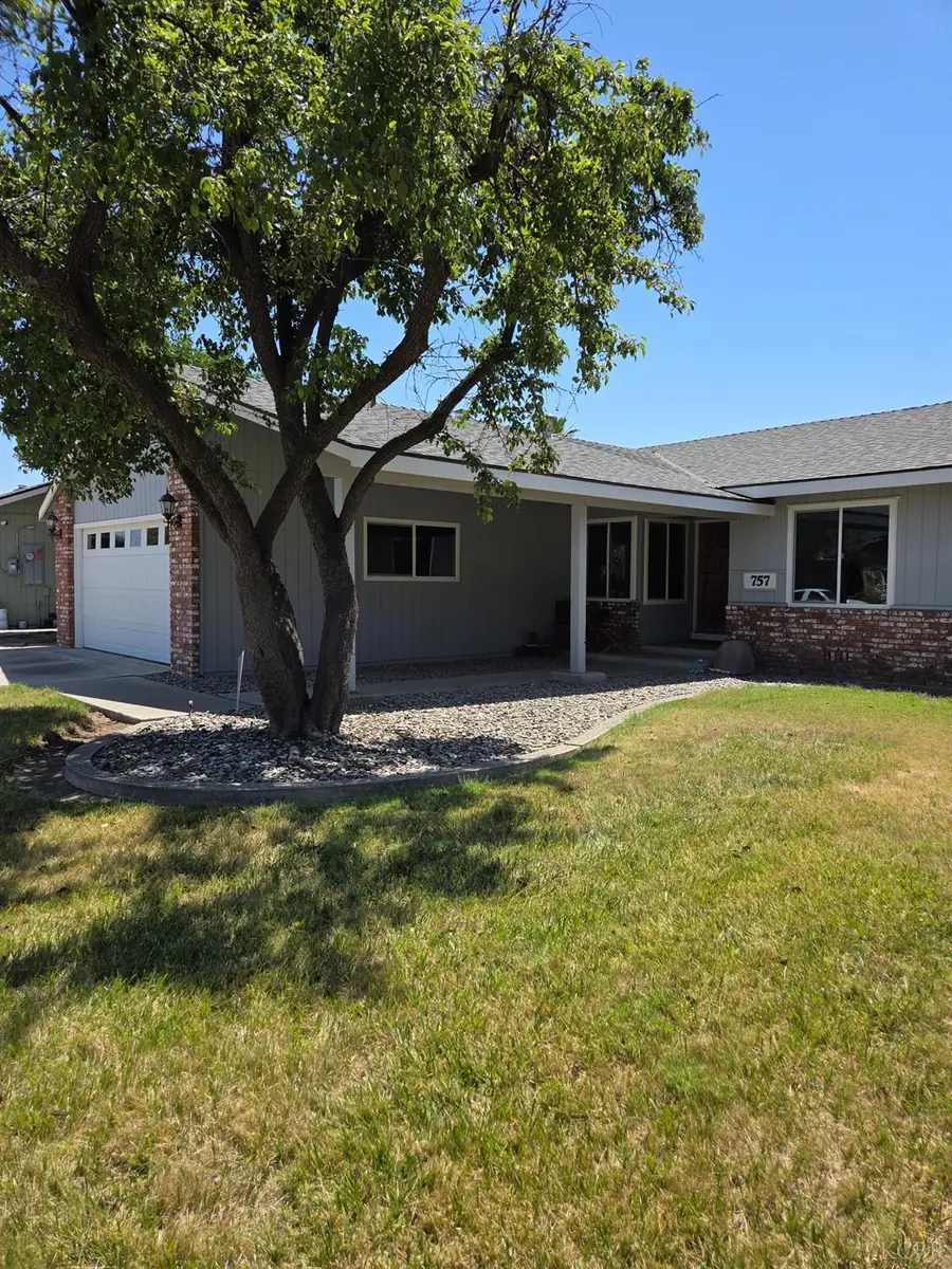757 Redwood Lane, Lemoore, CA 93245 - #3