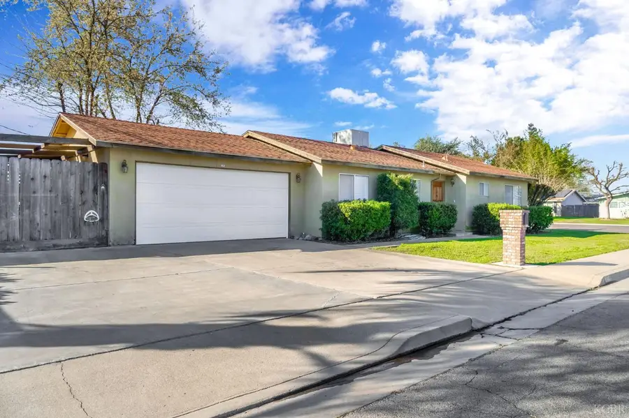 903 Boxwood Lane, Lemoore, CA 93245 - #2