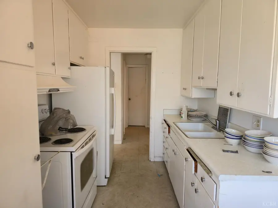 3346 W Kruger Avenue, Riverdale, CA 93656 - #3