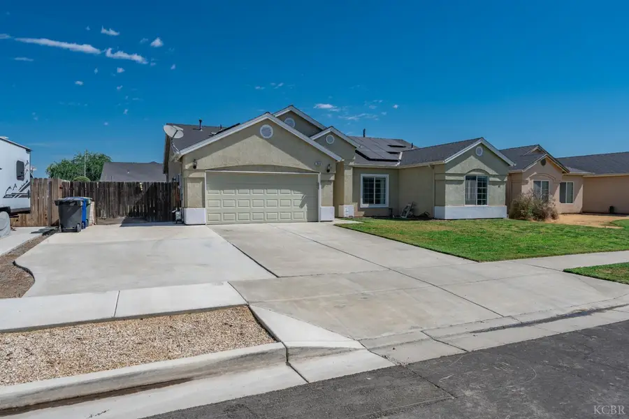 1644 Butternut Street, Lemoore, CA 93245 - #2
