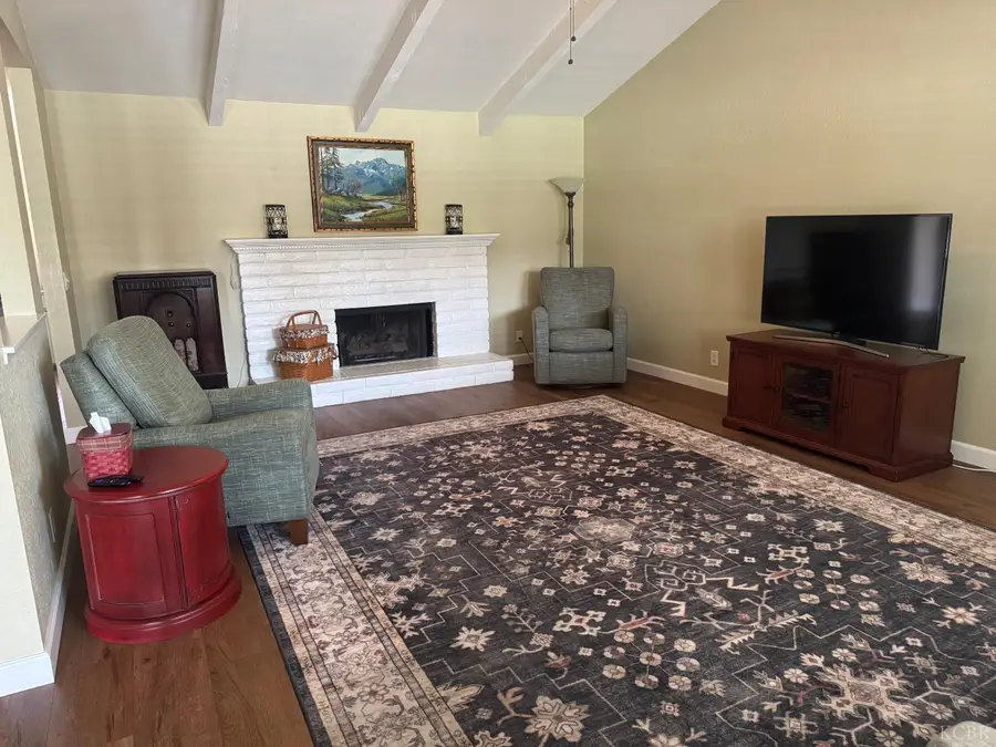 901 Greenfield Avenue, Hanford, CA 93230 - #3