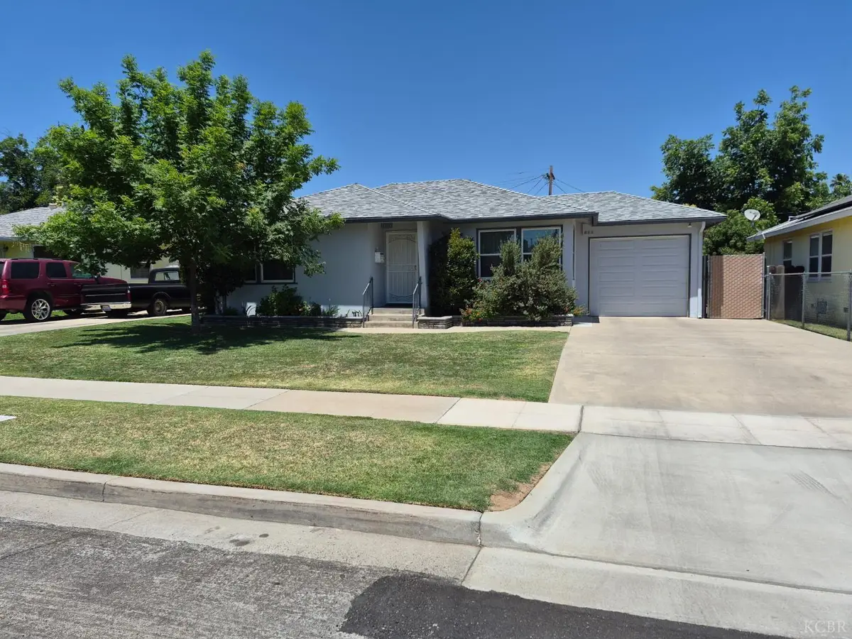 912 W Saginaw Way, Fresno, CA 93705 - #1