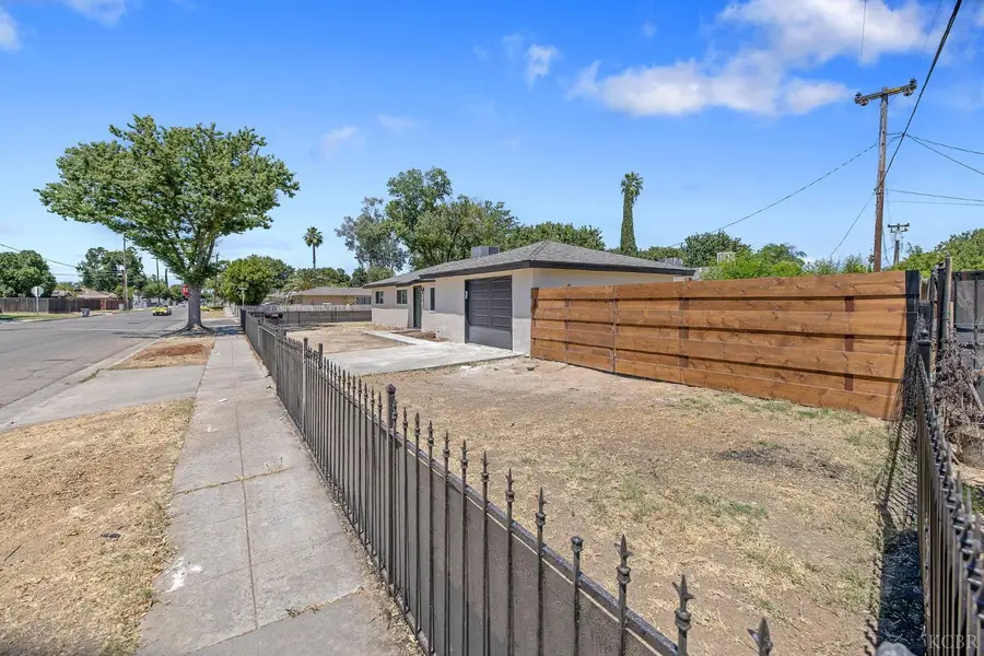 2673 S Bardell Avenue, Fresno, CA 93706 - #2