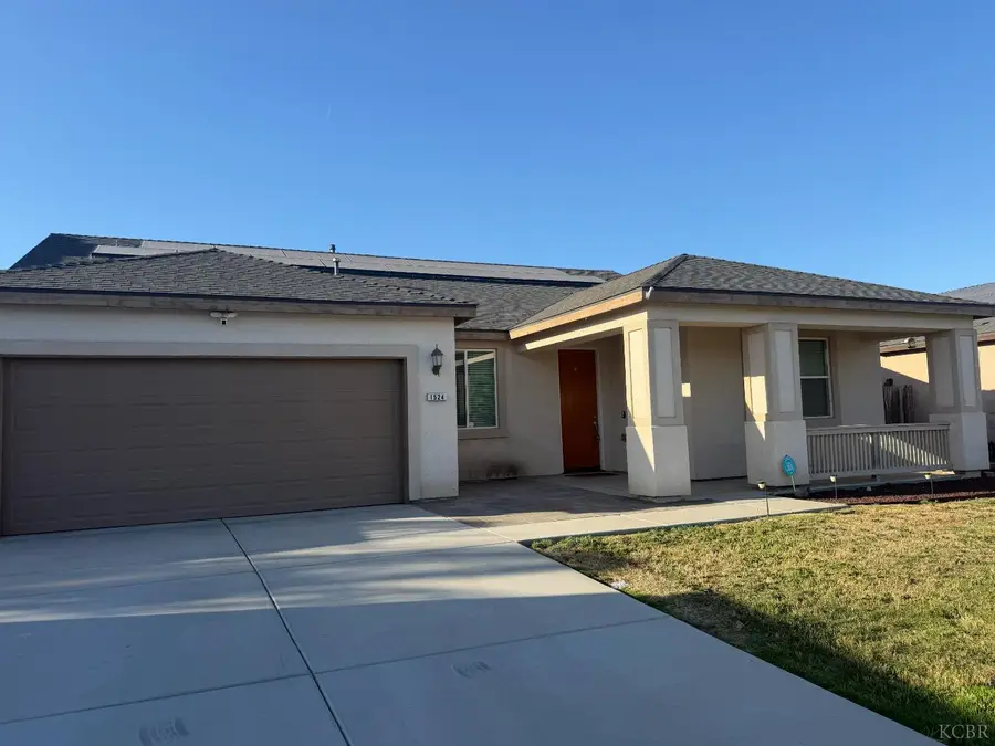 1524 W Manor Court, Hanford, CA 93230 - #2