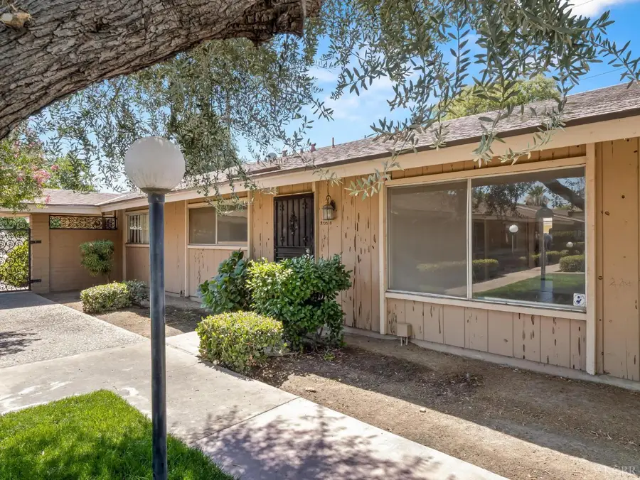 3725 N Fruit Avenue, Fresno, CA 93705 - #2