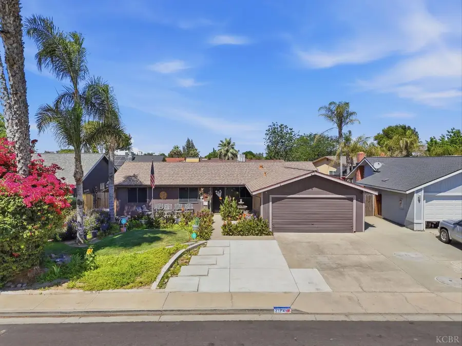 2124 Neill Way, Hanford, CA 93230 - #2