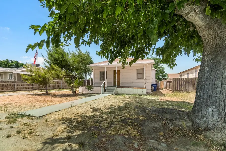 826 Kimball, Hanford, CA 93230 - #3