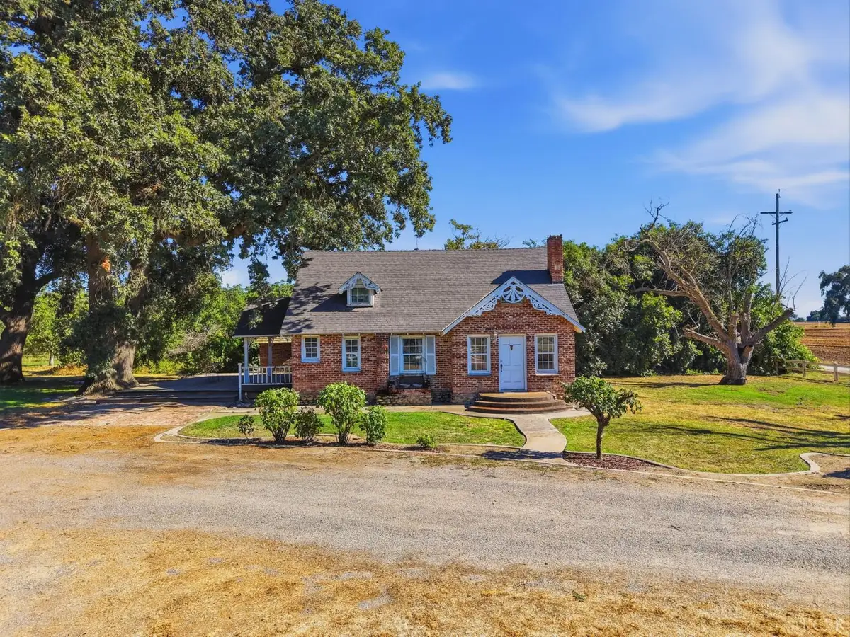 21530 Tiburico Avenue, Laton, CA 93242 - #1